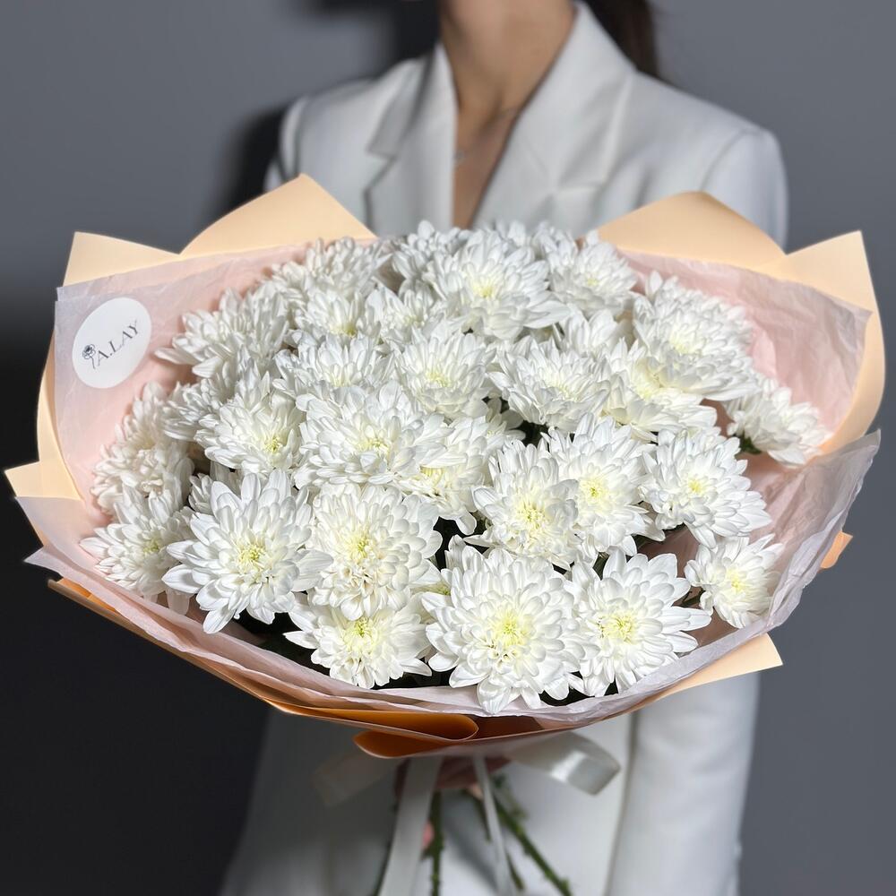 https://content2.flowwow-images.com/data/flowers/1000x1000/68/1698403714_24542768.jpg